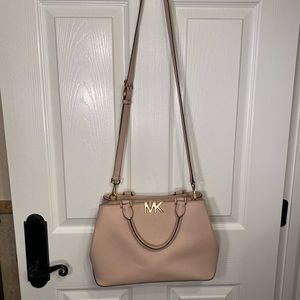 Michael Kors purse / Light Pink